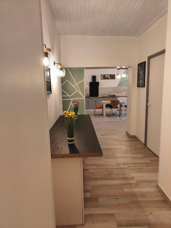 Le Cocon De Mila Apartment Uzer  Bagian luar foto