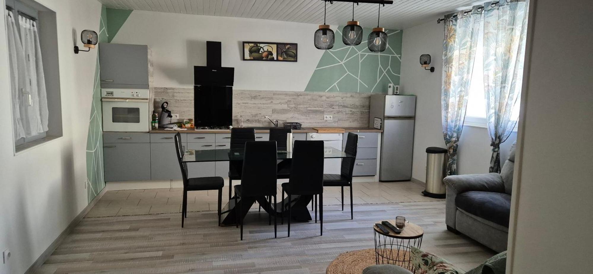 Le Cocon De Mila Apartment Uzer  Bagian luar foto